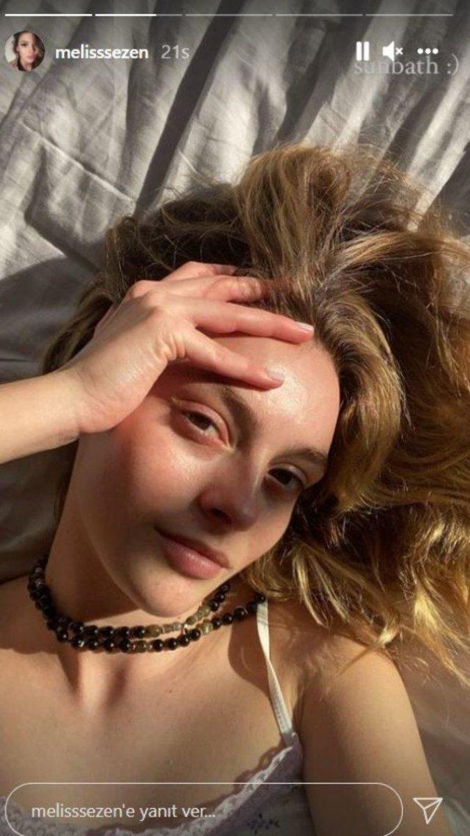 Melis Sezen'in makyajsız hali objektiflere takıldı