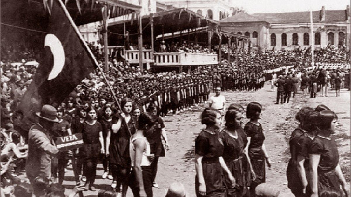 Cumhuriyet 98 yaşında! 29 Ekim Cumhuriyet Bayramı kutlama mesajları ve Atatürk sözleri