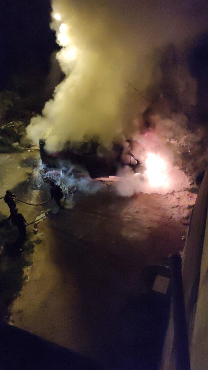 Hatay’da öğrenci servisi kundaklandı