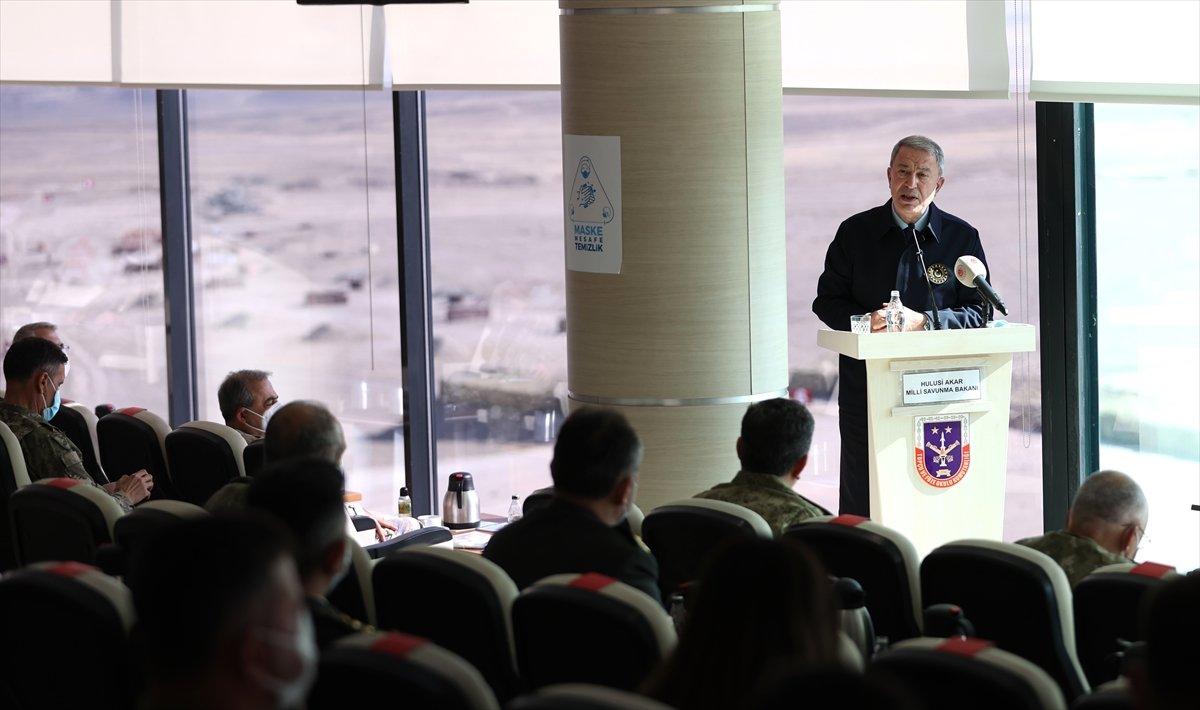 Hulusi Akar: Terörist neredeyse hedefimiz orası