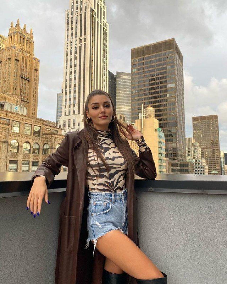Hande Erçel, New York'ta