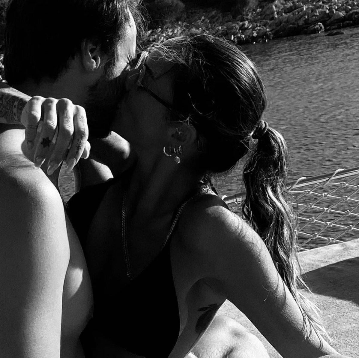 Eliz Sakuçoğlu ile DJ sevgilisi Semih Ergün'den aşk pozları