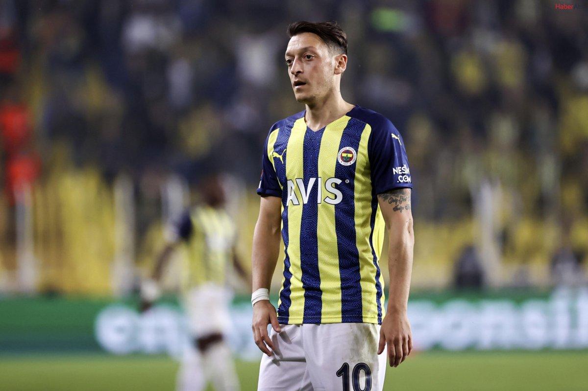 Mesut Özil: Savaşmaya devam