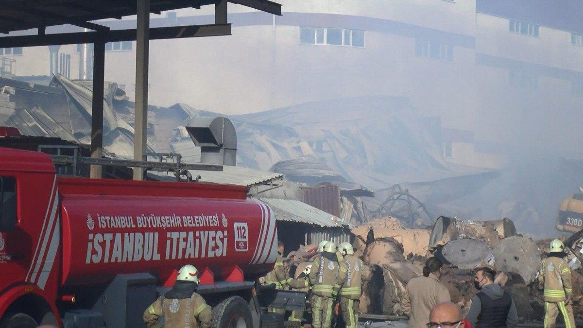 Esenyurt'ta fabrikada yangın 1 işçi hayatını kaybetti