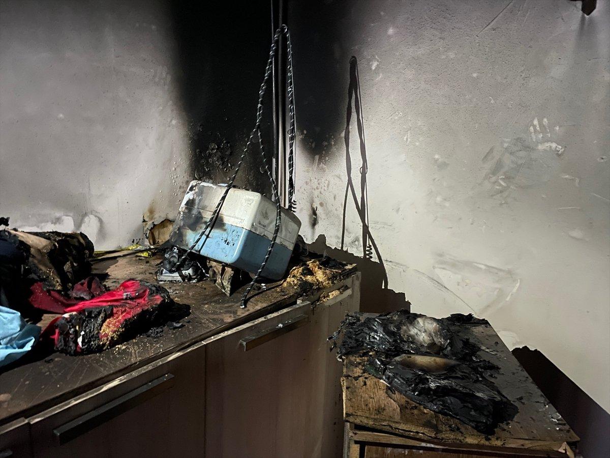 Edirne'de unutulan ütü yangın çıkardı