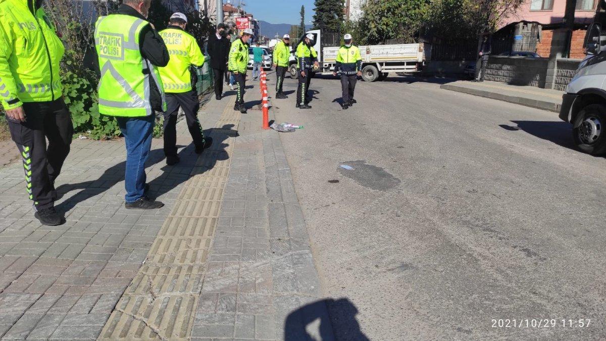 Bartın’da iki kardeşe otomobil çarptı: 1'i ağır yaralı