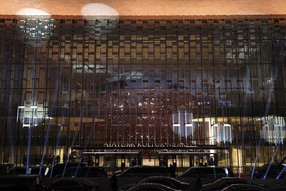 Atatürk Kültür Merkezi hizmete açıldı