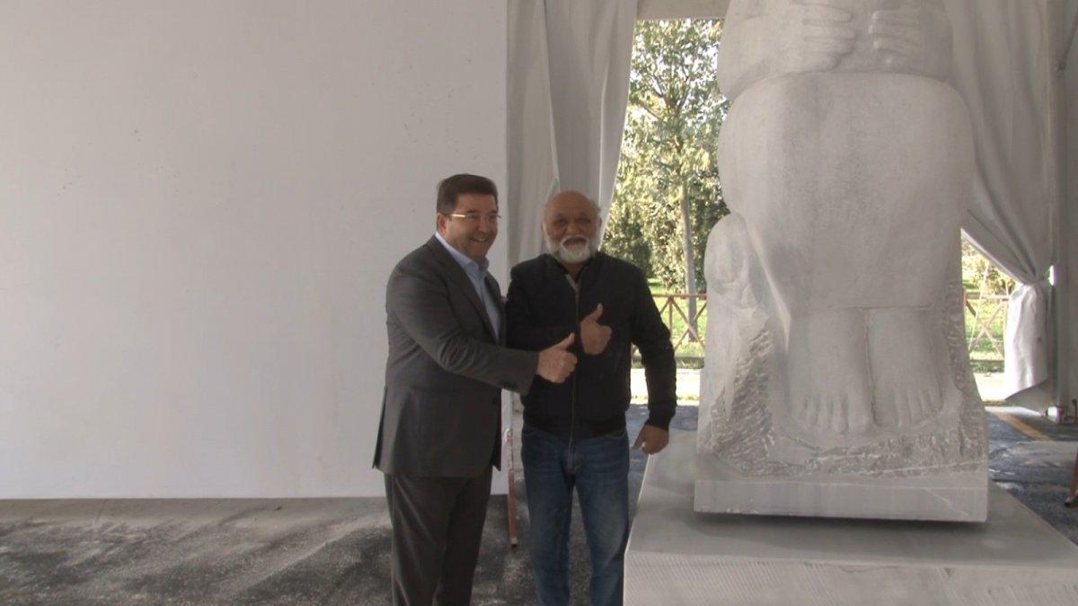 CHP'den Maltepe'de Cumhuriyet Bayramı'na özel Heykel Sempozyumu