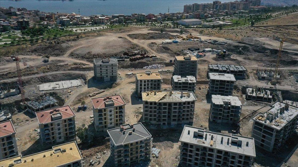 İzmir depreminin üzerinden 1 yıl geçti