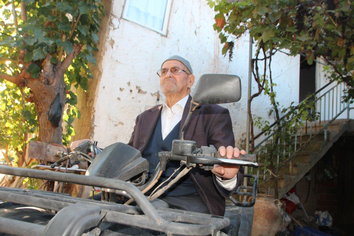 Bilecik'te 92 yaşındaki adam ATV motoruna gözü gibi bakıyor