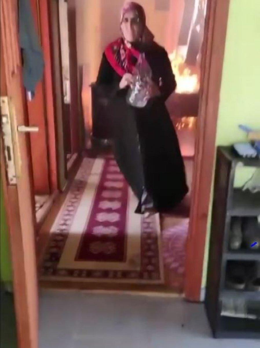 Antalya’da müstakil evdeki yangın paniği böyle görüntülendi