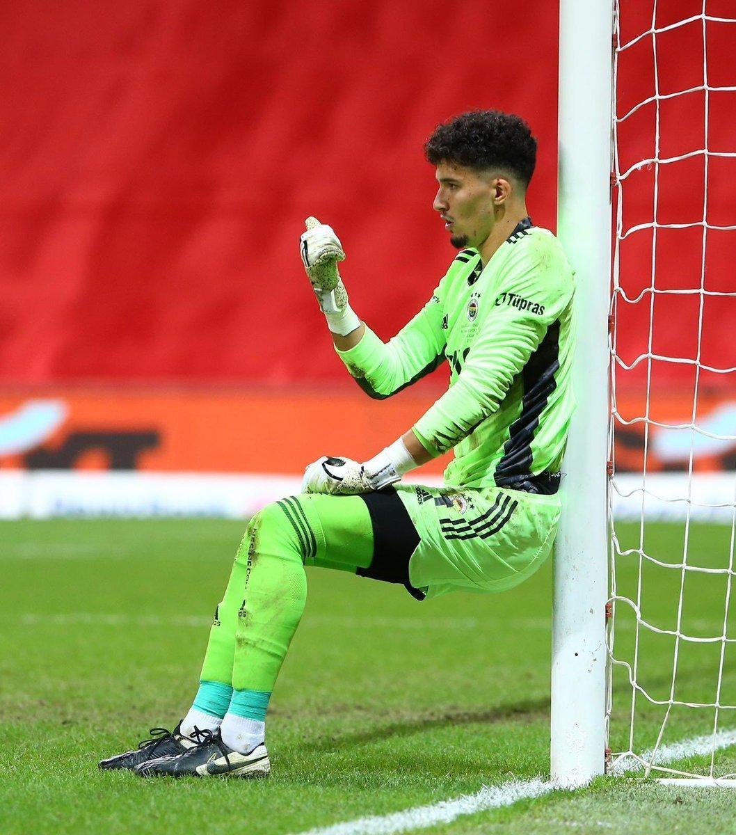 Altay Bayındır'ın performansının düşüş nedeni