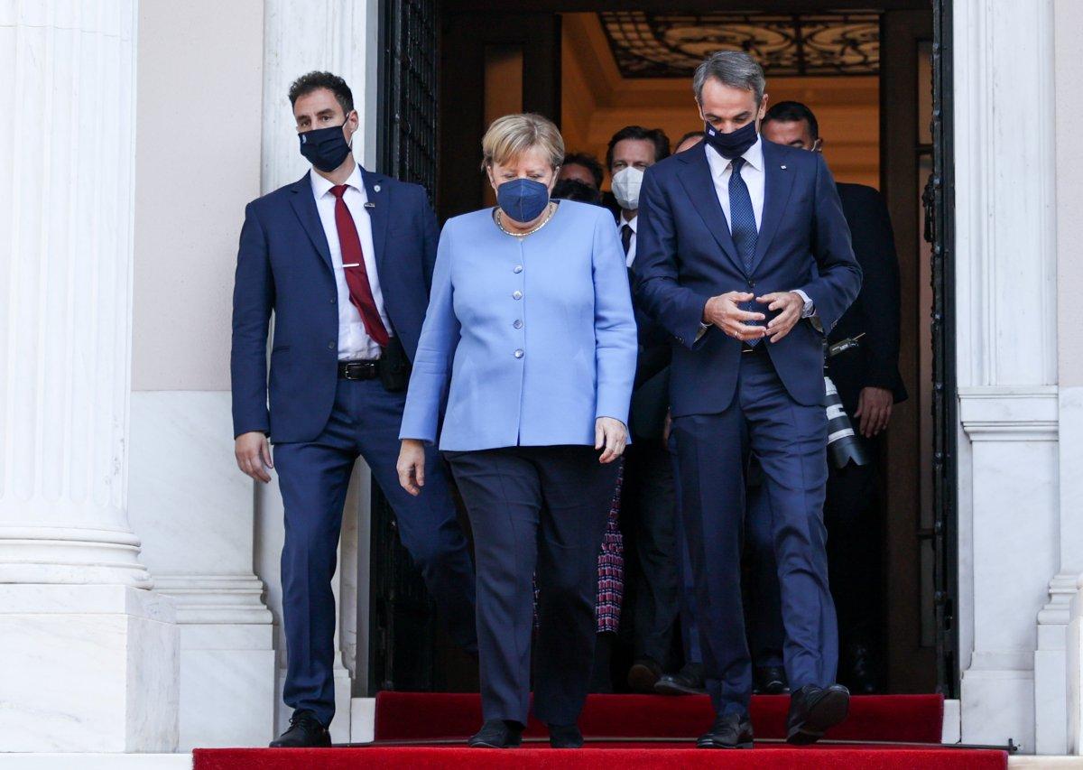 Merkel'den Miçotakis'e uyarı: Ankara'yla makul diyalog kurulmalı