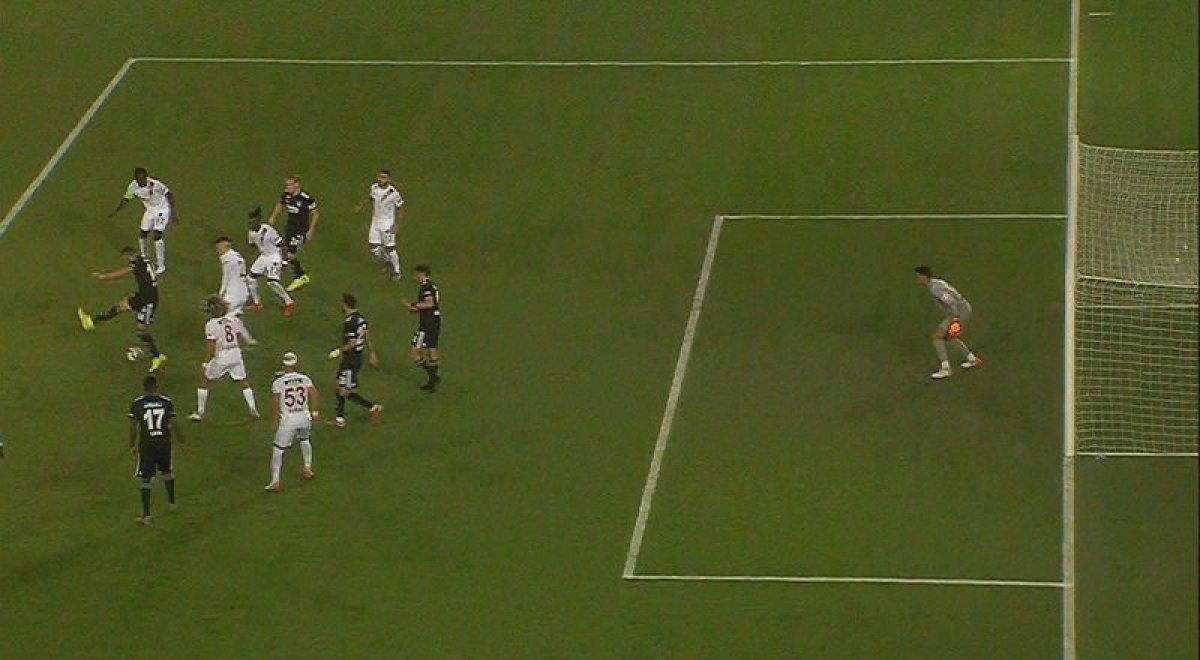 Hatayspor'un golü öncesi faul beklentisi