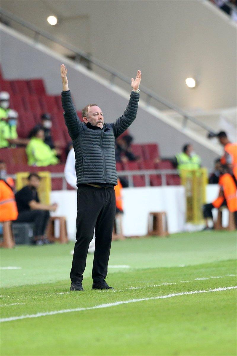 Sergen Yalçın oyuncuları uyardı: Şapkamızı önümüze koyalım