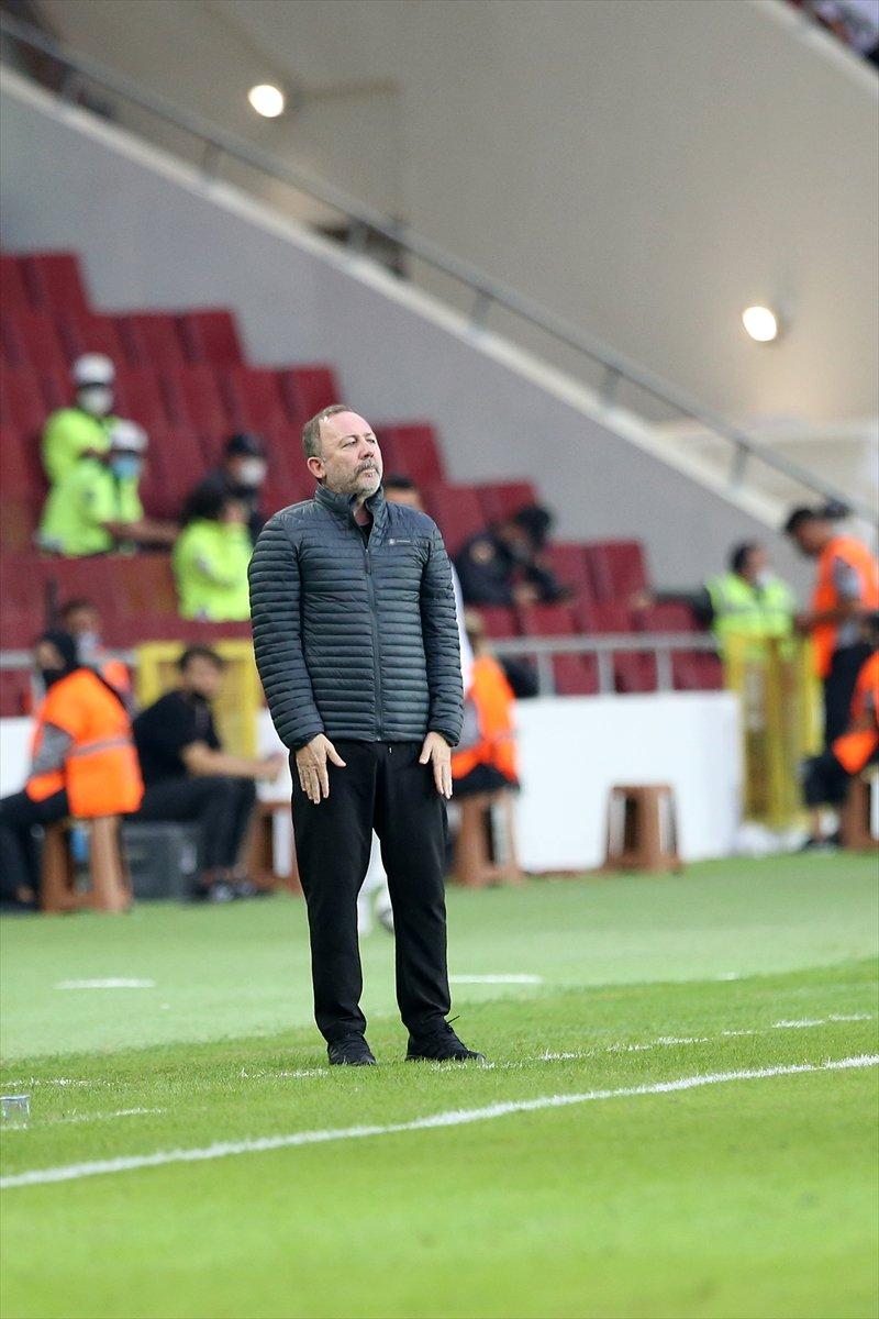 Sergen Yalçın oyuncuları uyardı: Şapkamızı önümüze koyalım