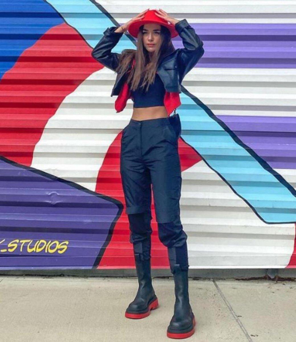 Boşanma iddialarıyla gündeme gelen Bensu Soral tatile çıktı