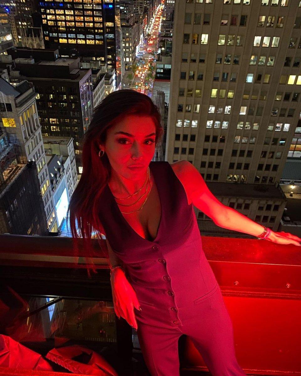 Hande Erçel’den Kerem Bürsin paylaşımı