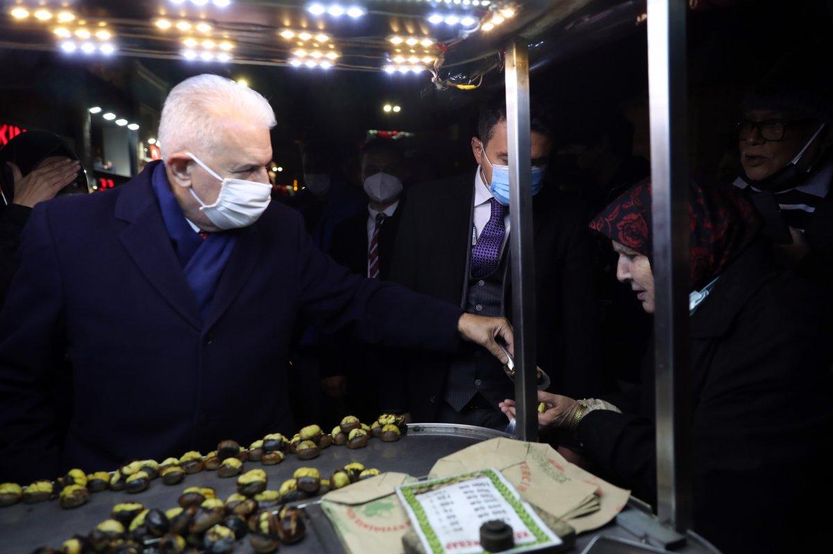 Binali Yıldırım ve Mustafa Varank, İstiklal'de gezdi