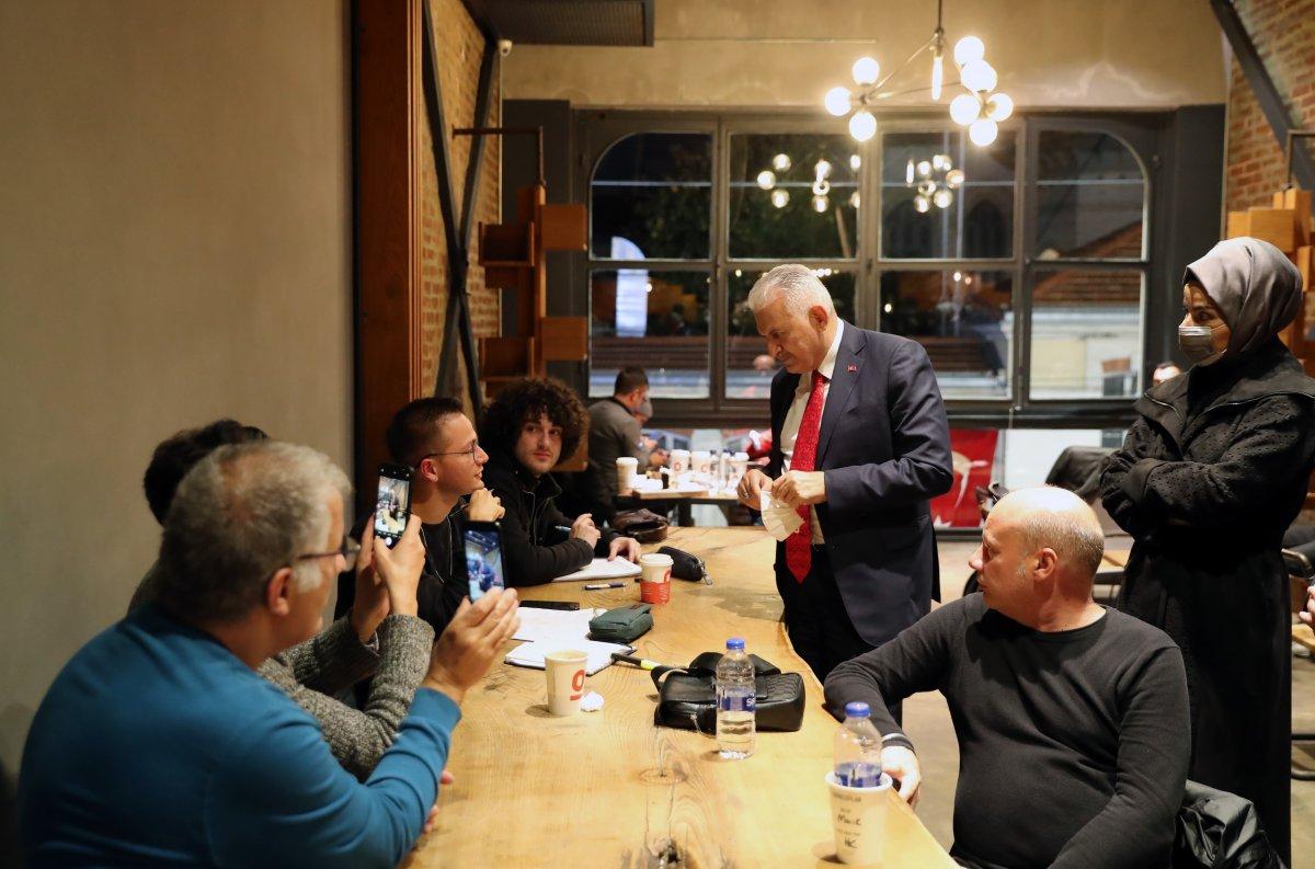 Binali Yıldırım ve Mustafa Varank, İstiklal'de gezdi