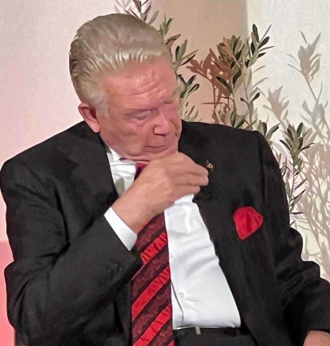 Uğur Dündar Dumlupınar şehidini anlatırken gözyaşlarını tutamadı