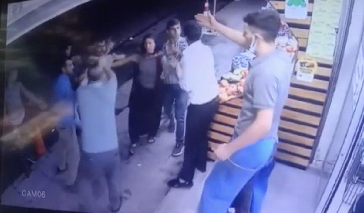 Kağıthane'de sopa ve dubalı market baskını