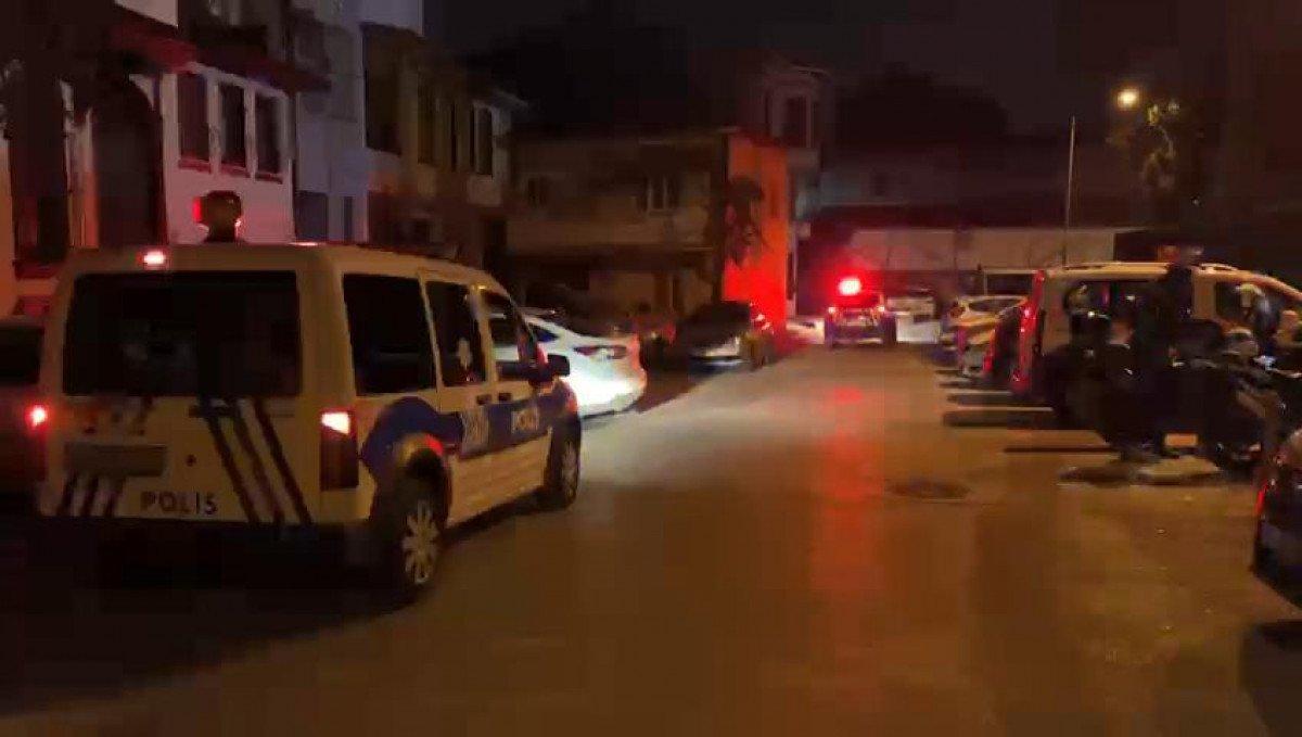 Bursa'da izinsiz çarşıya giden eşini bıçakladı