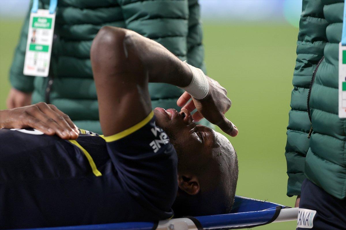 Altay Bayındır'dan kötü haber geldi