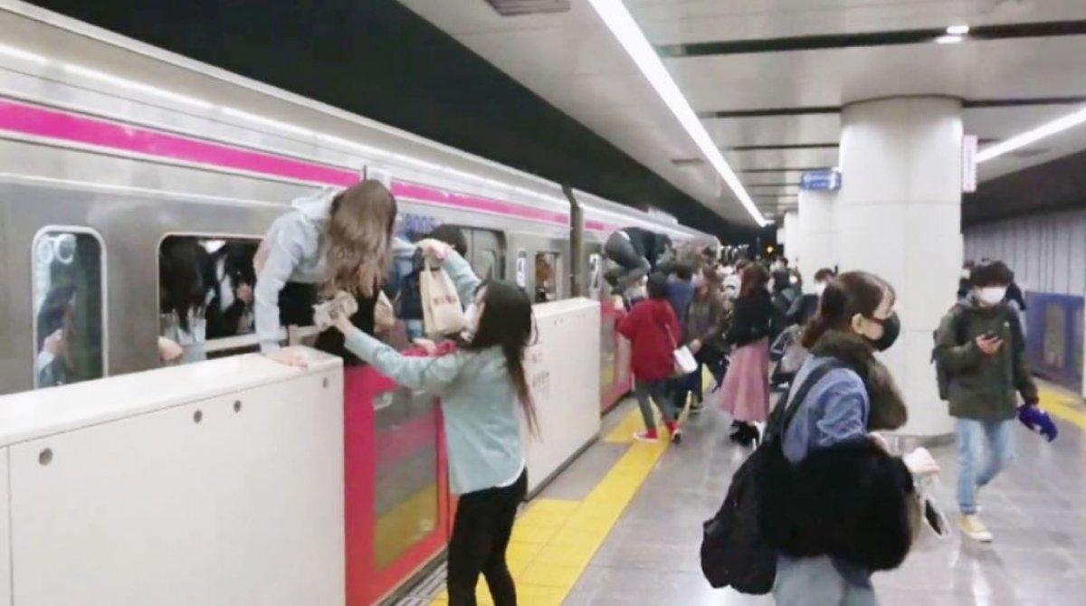 Tokyo metrosunda kundaklama girişimi