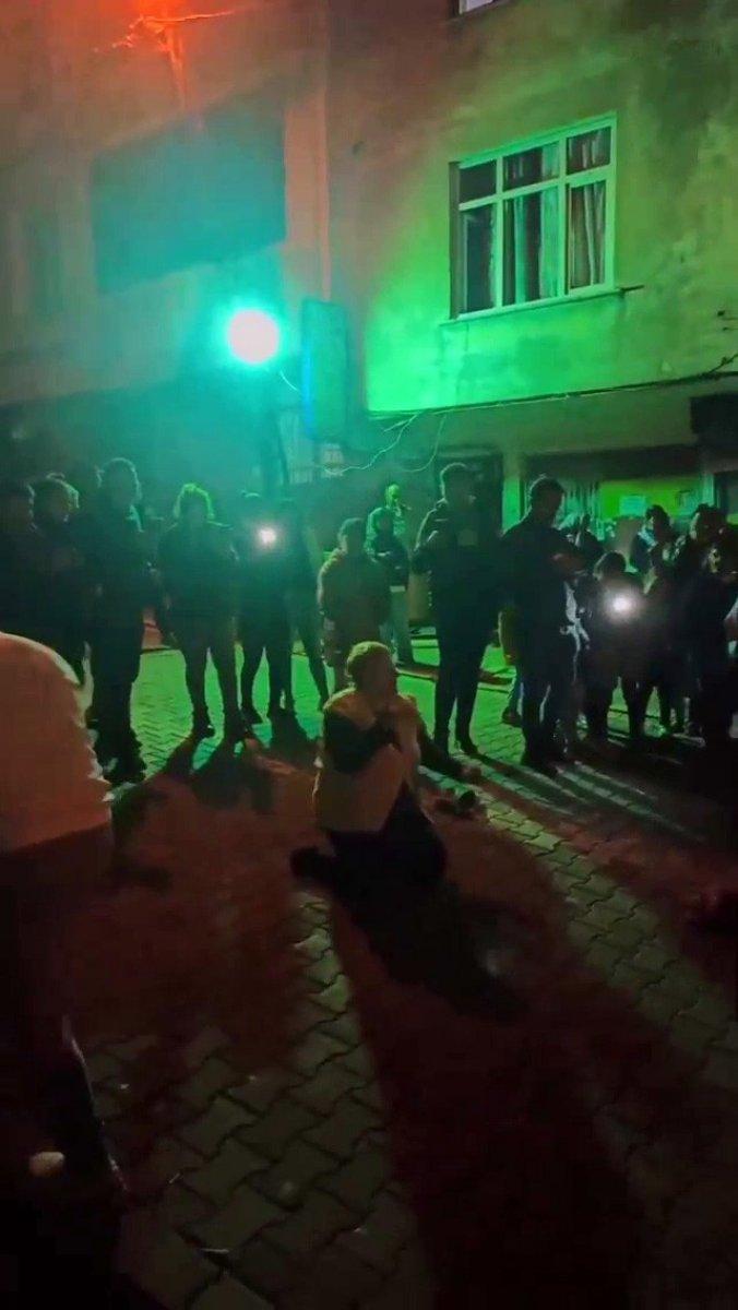 İstanbul'da dans edip takla atan teyze izleyenleri gülümsetti