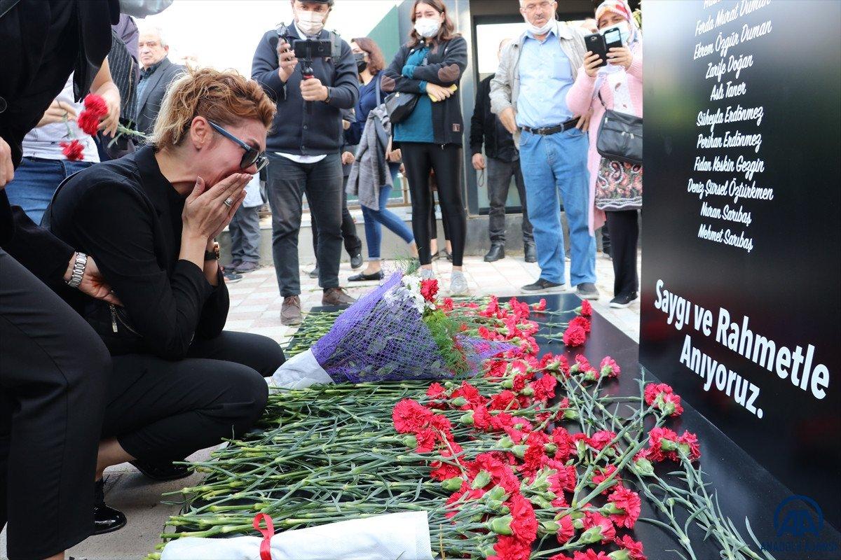 İzmir depreminde hayatını kaybeden 117 kişi anıldı