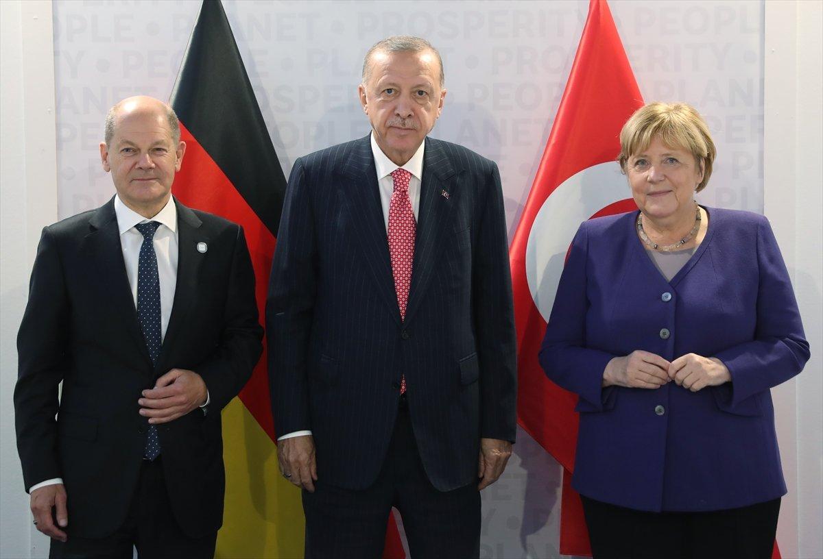 Cumhurbaşkanı Erdoğan, G20'de Angela Merkel'i kabul etti