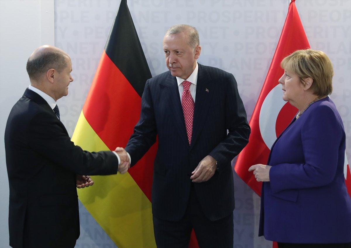Cumhurbaşkanı Erdoğan, G20'de Angela Merkel'i kabul etti