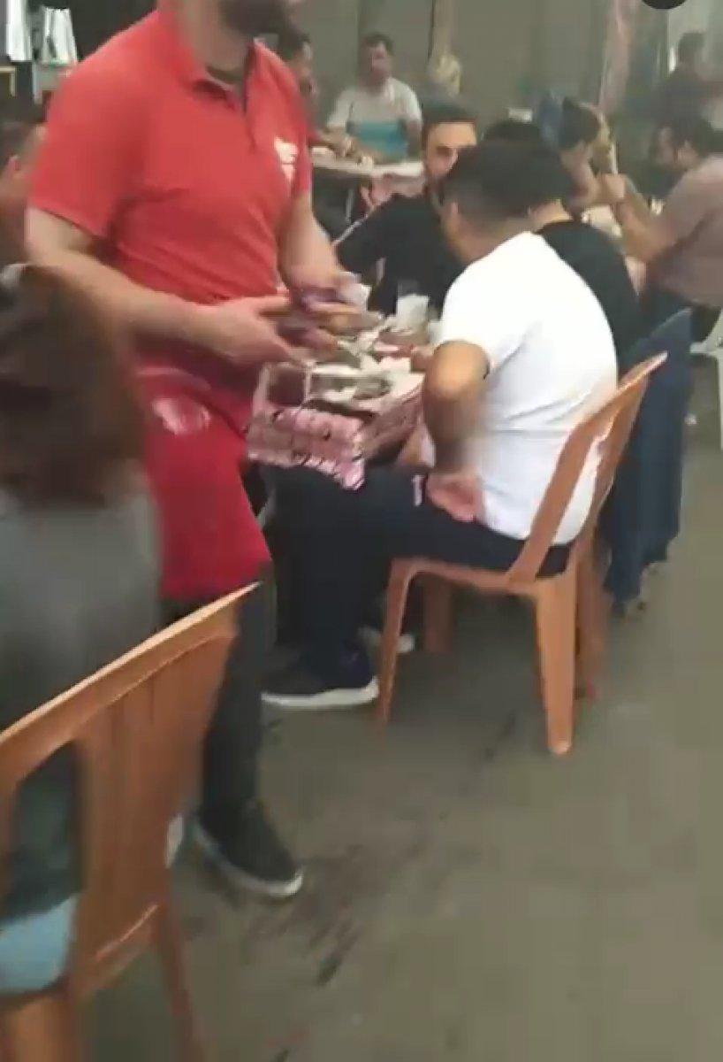 Adana'da kebaplı kahvaltı