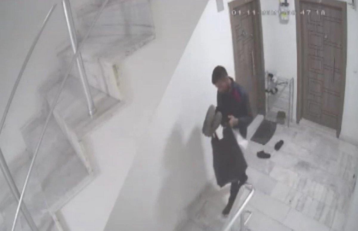 Mersin'deki hırsız, ayakkabı çalarken beğendiklerini seçti