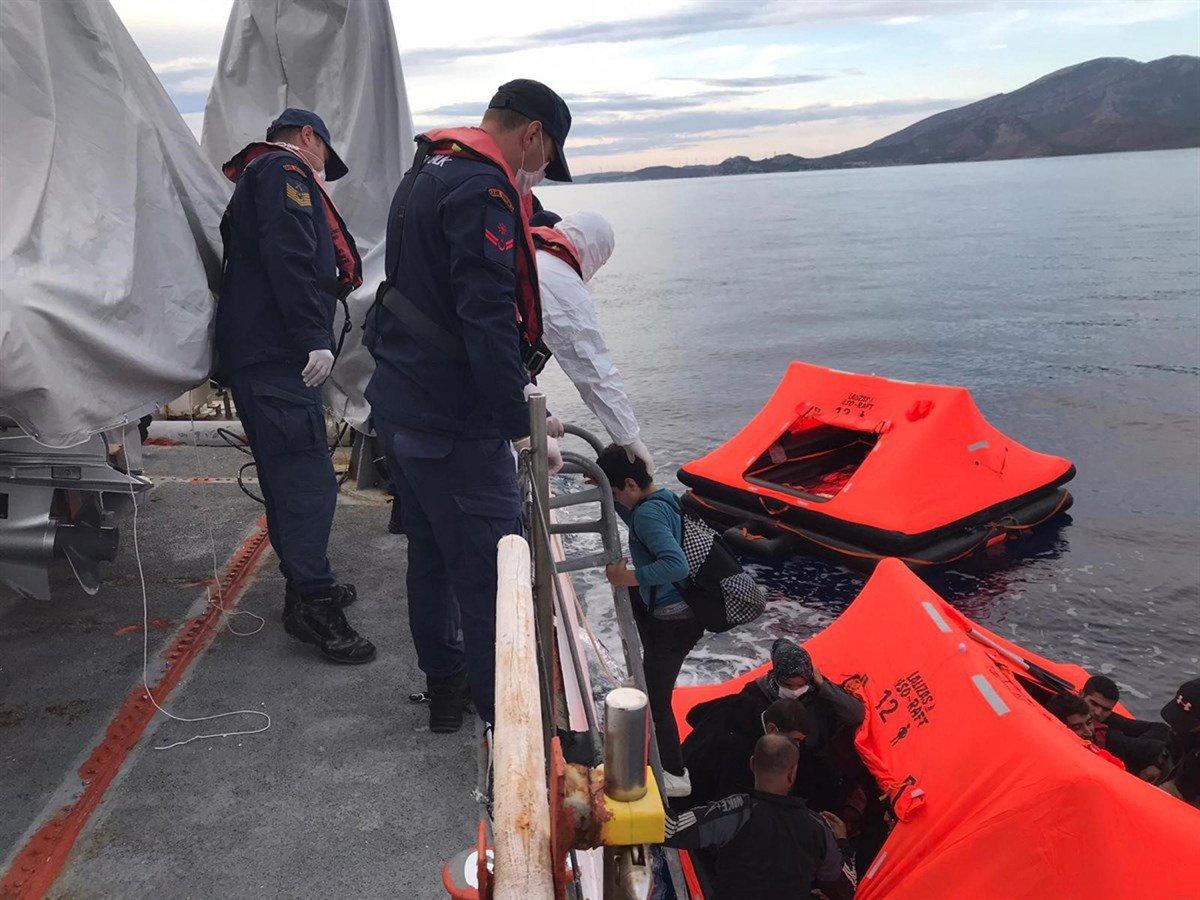 Ege Denizi'nde 10 ayda 17 bin 587 kaçak göçmen yakalandı