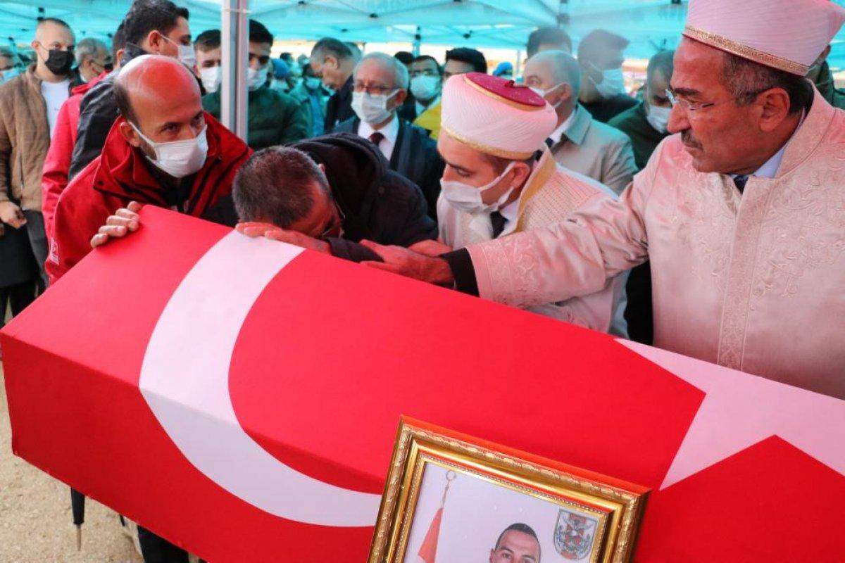 Irak'ın kuzeyinde şehit olan sözleşmeli er İslam Çiftçi toprağa verildi