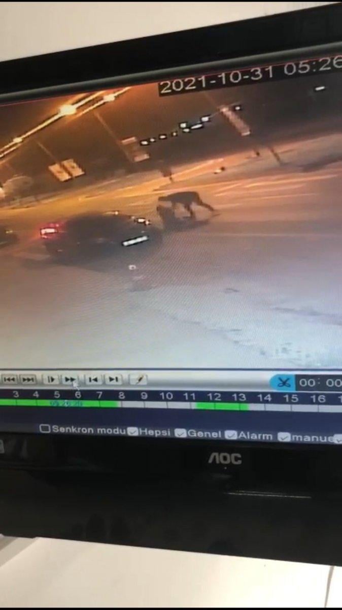 Tekirdağ'da kıskandığı eşini sokak ortasında bıçakladı