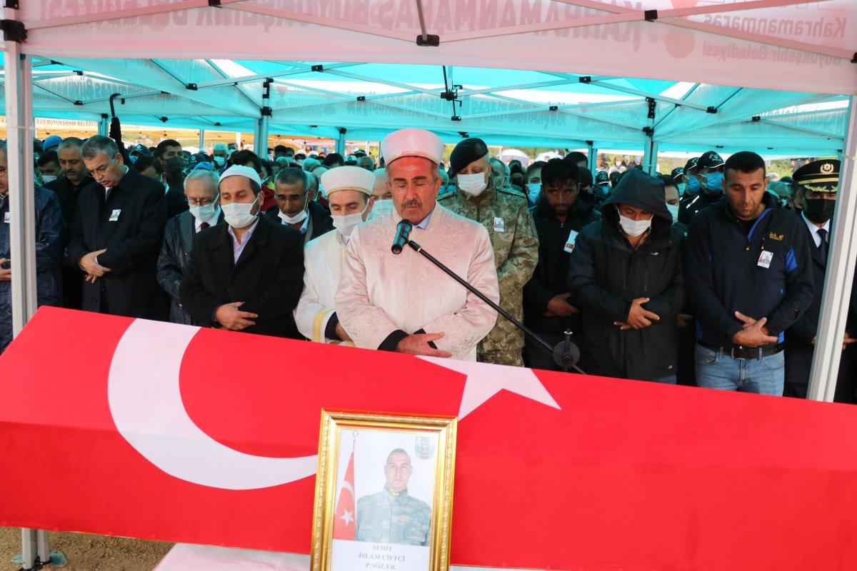 Irak'ın kuzeyinde şehit olan sözleşmeli er İslam Çiftçi toprağa verildi