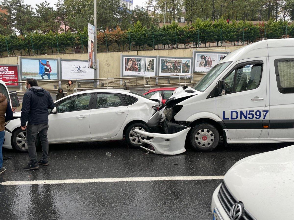 Şişli'de zincirleme kaza