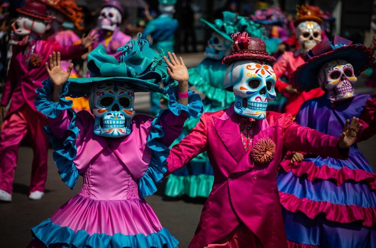 Meksika'da Ölüler Günü festivali gerçekleşti