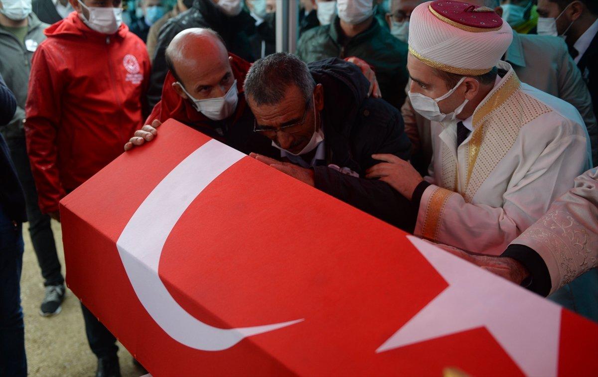 Irak'ın kuzeyinde şehit olan sözleşmeli er İslam Çiftçi toprağa verildi