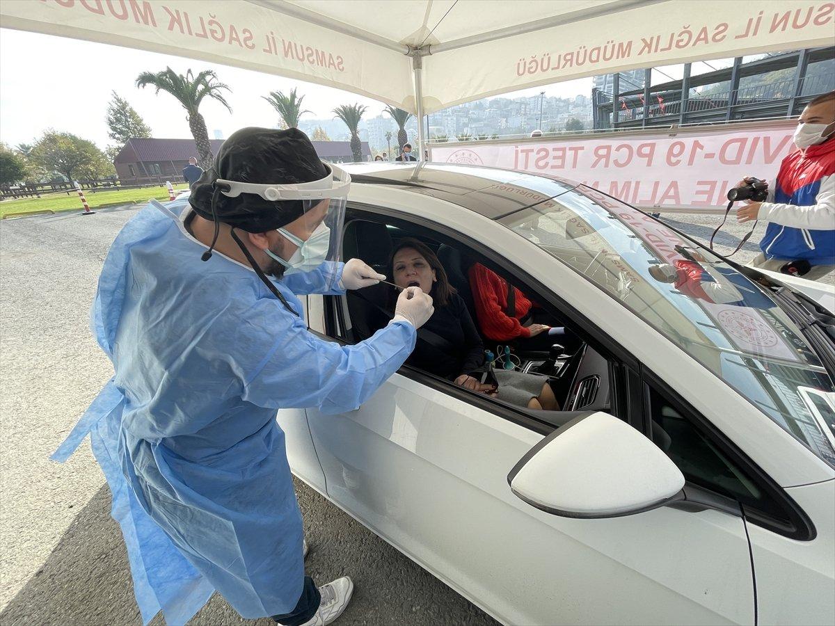 Türkiye'de ilk 'araçta PCR testi' Samsun'da yapıldı