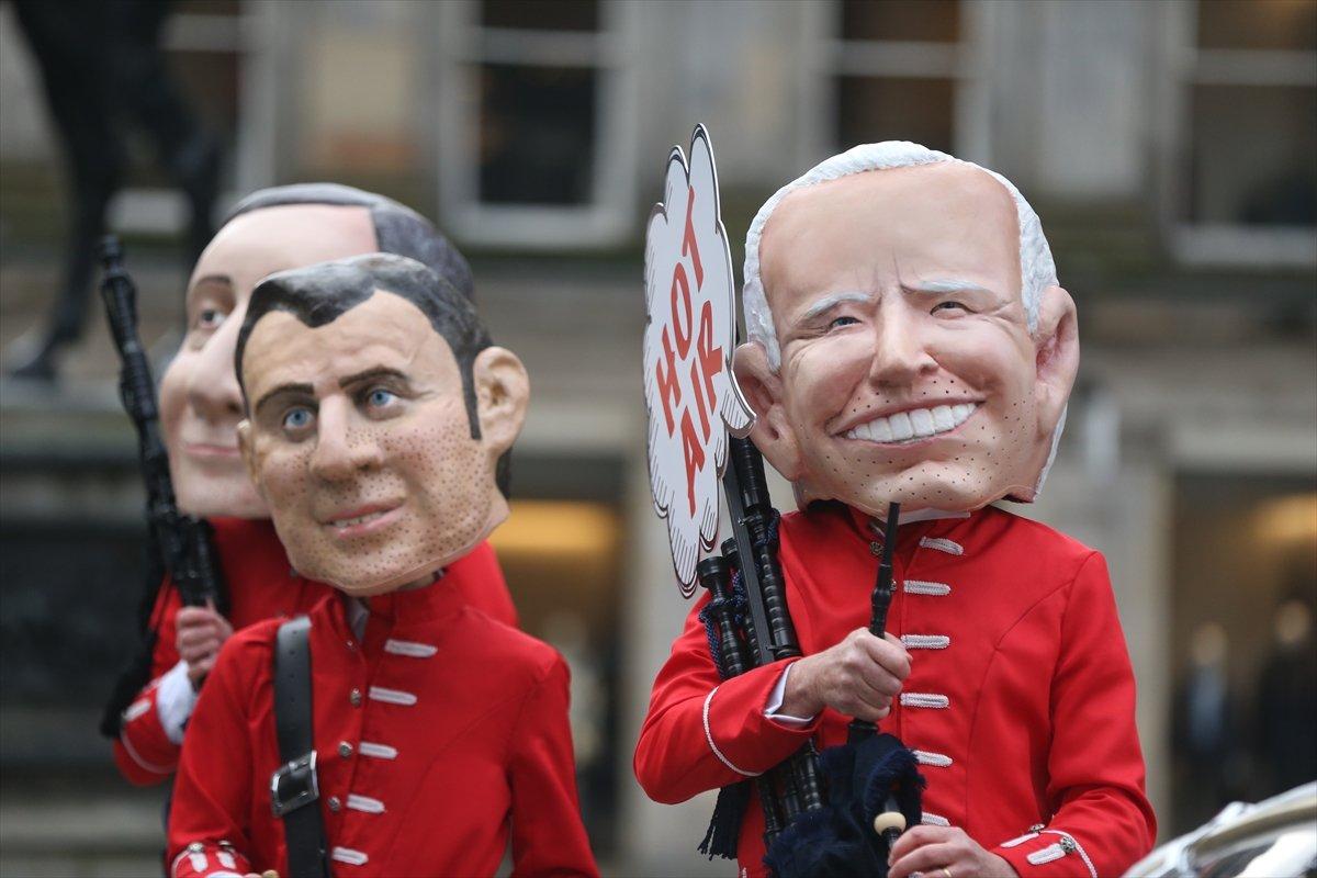 Glasgow'da maskeli iklim protestosu