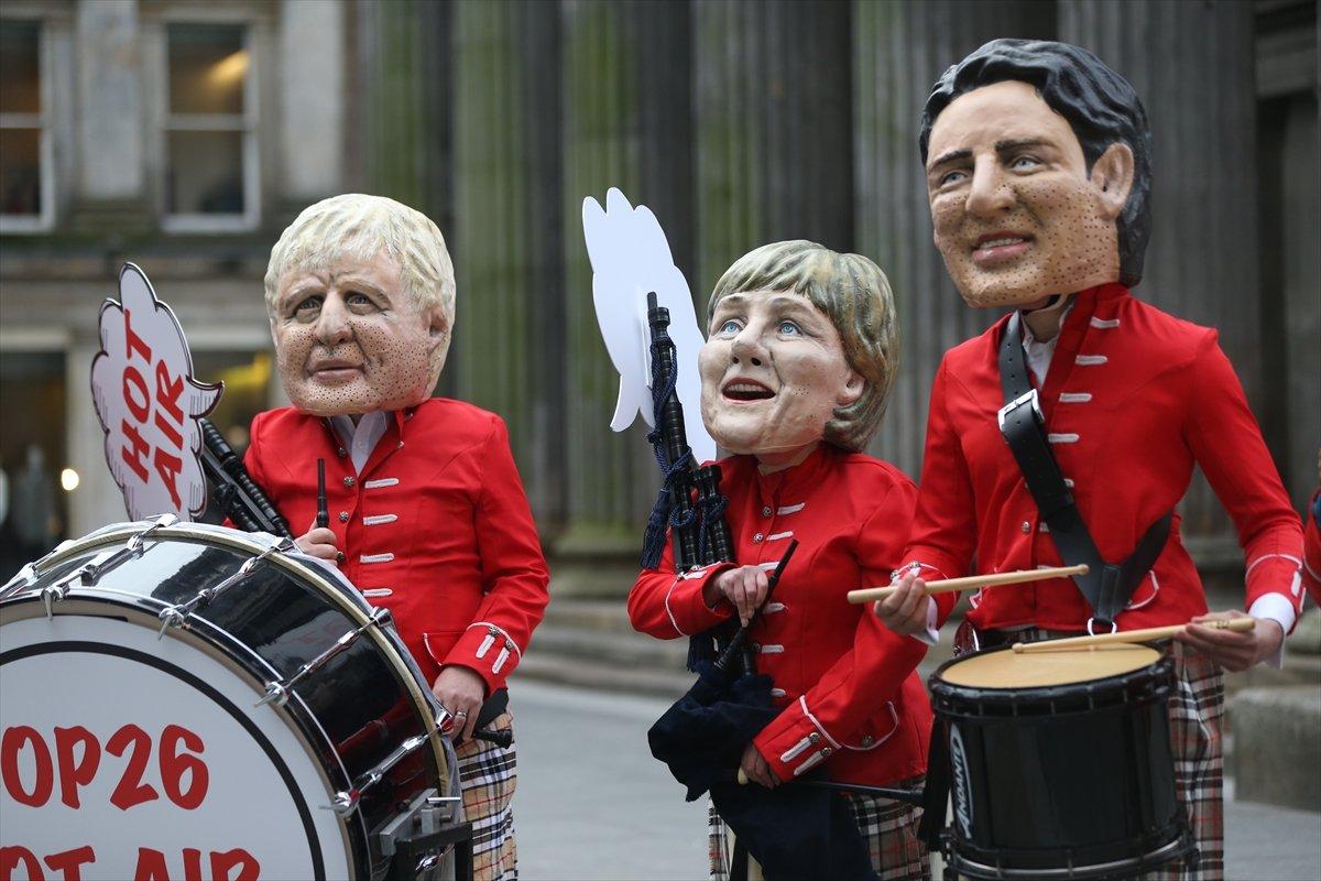 Glasgow'da maskeli iklim protestosu