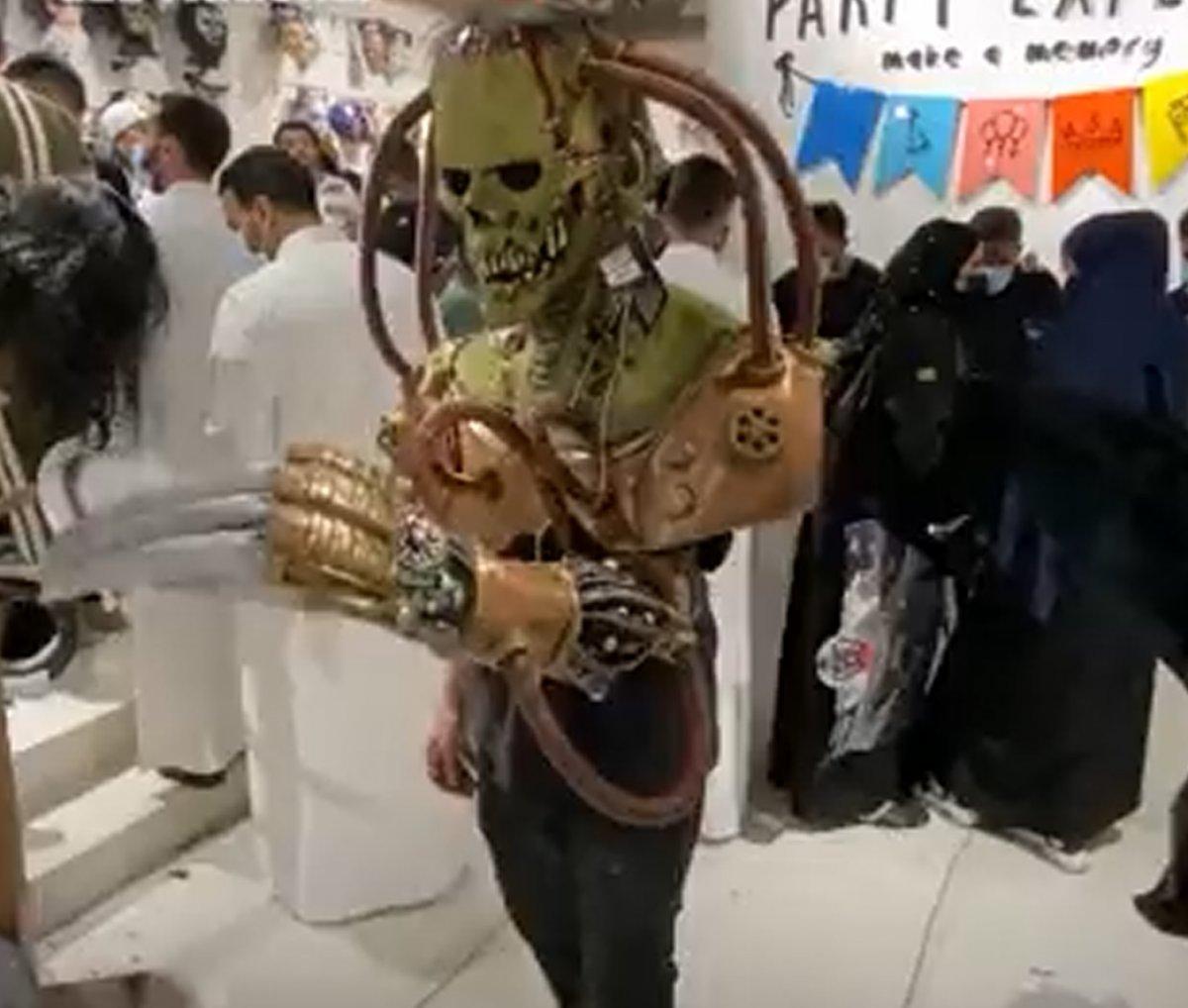 Suudi Arabistan'da Cadılar Bayramı coşkusu