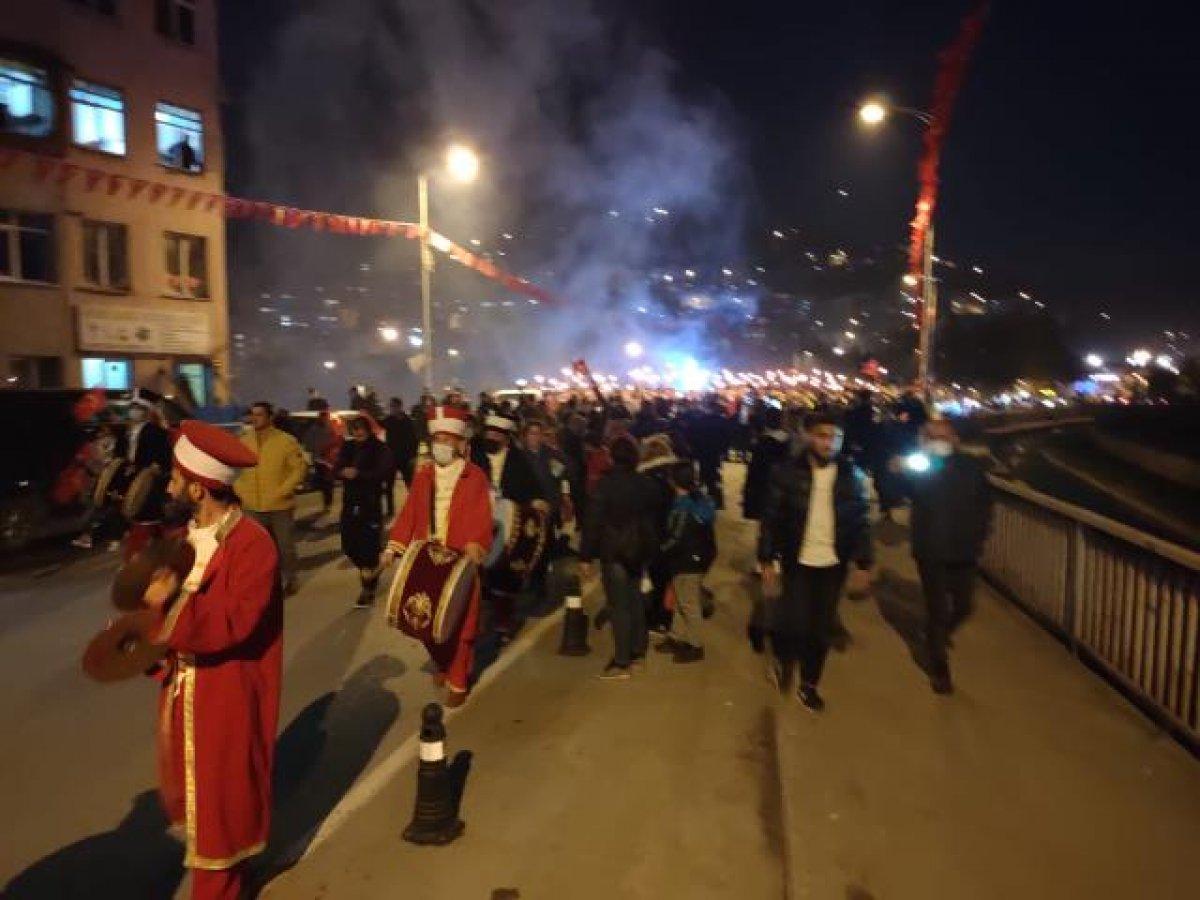 Zonguldak Valisi Mustafa Tutulmaz'dan Mehter protestosuna Çav Bella çıkışı