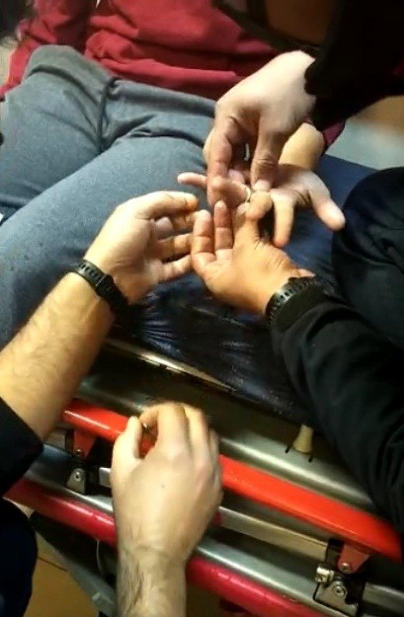 Aydın'da madeni paradan yapılan yüzük hastanelik etti