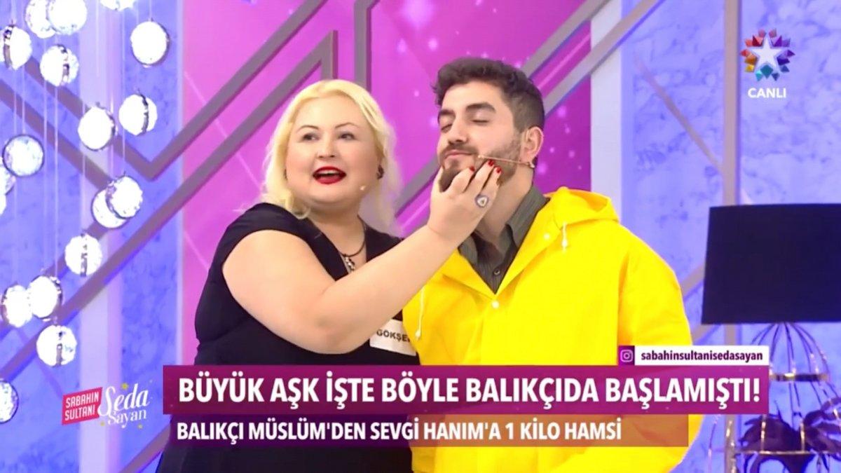Damat adayı, Seda Sayan’ın programına hamsi ile geldi