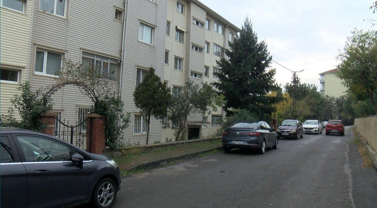 Maltepe'de, yaşlı kadını dolandırmaya giderken polise yakalandı